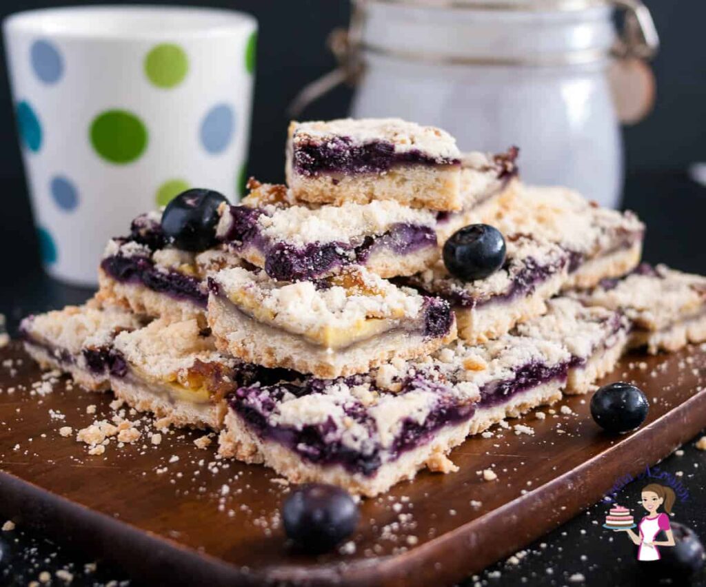Bánh Trái Cây Việt Quất Blueberry Bars – Vỏ Vụn Giòn Rụm Nhân Mứt Mới Lạ