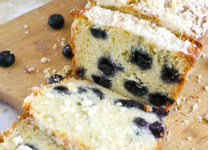 Blueberry Cream Cake with Crumb Topping