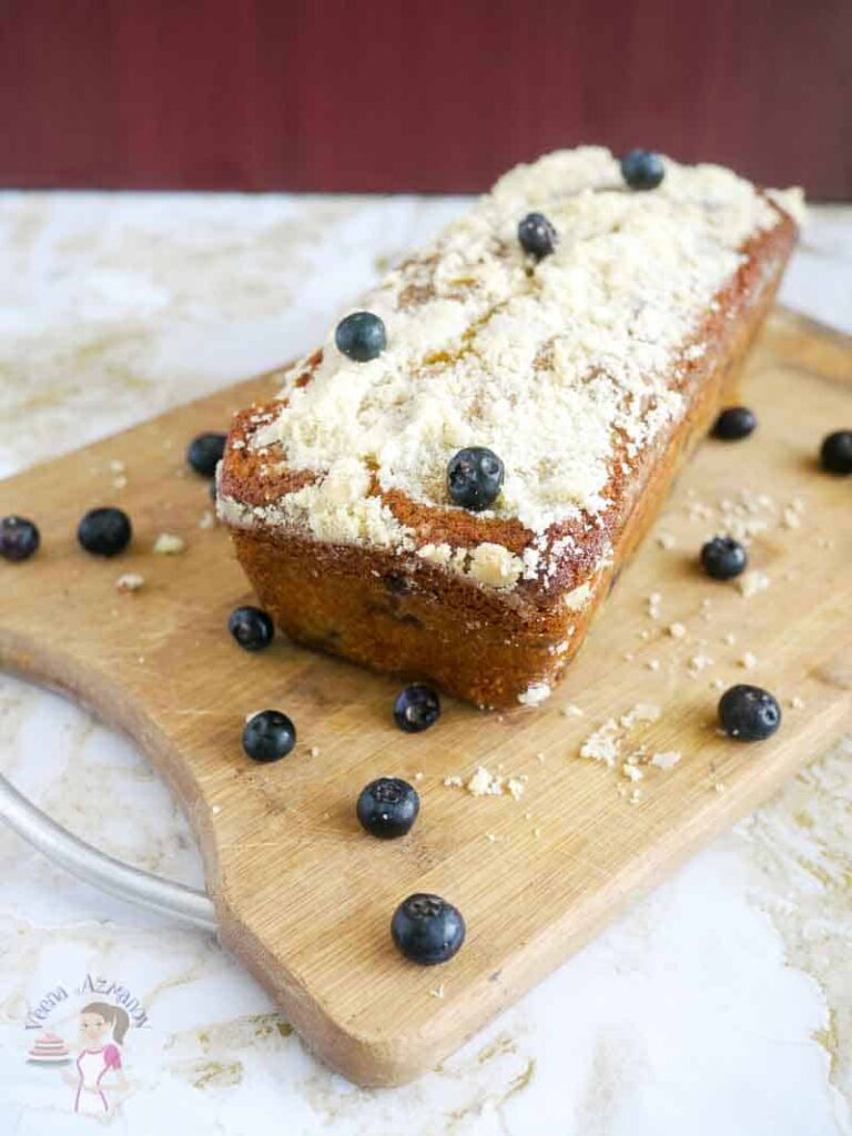 Blueberry Cream Cake with Crumb Topping