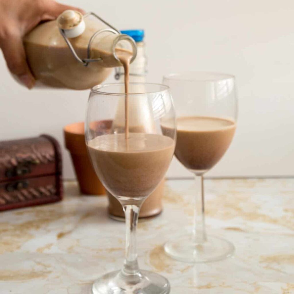 Rượu Kem Butterscotch Irish Cream Tự Làm – Béo Ngậy Mượt Mịn Ấm Áp