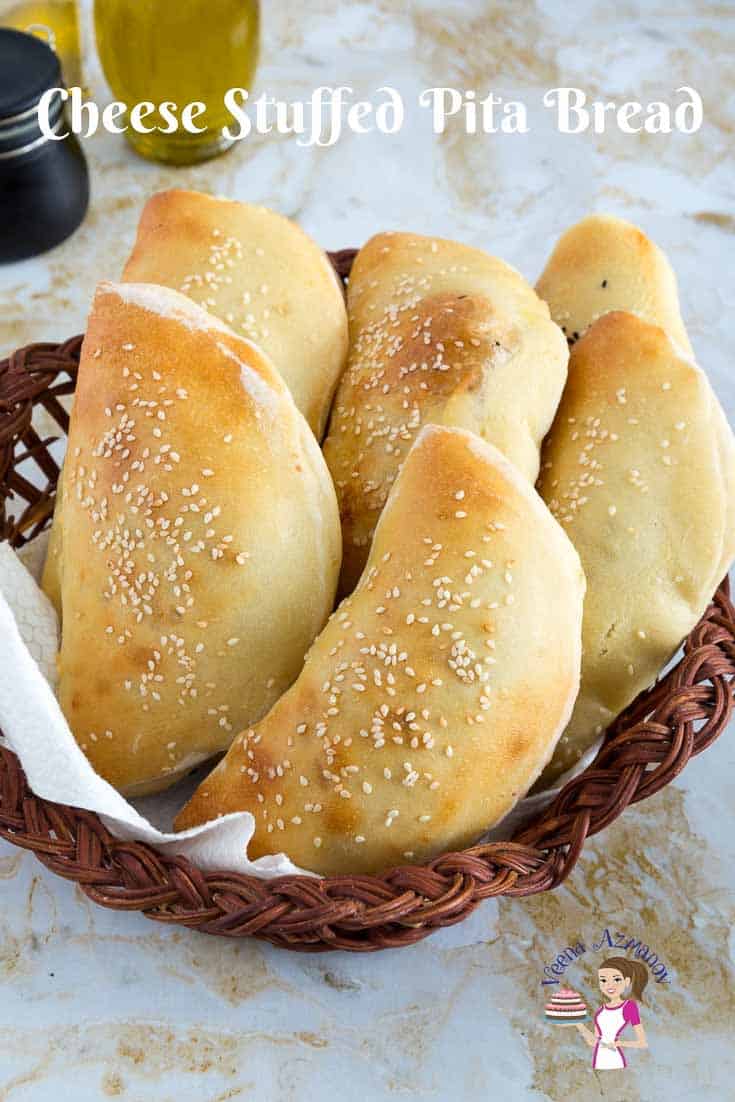 Bánh Mỳ Pita Nhồi Phô Mai Nướng Kéo Sợi Cheese Stuffed Pita Bread