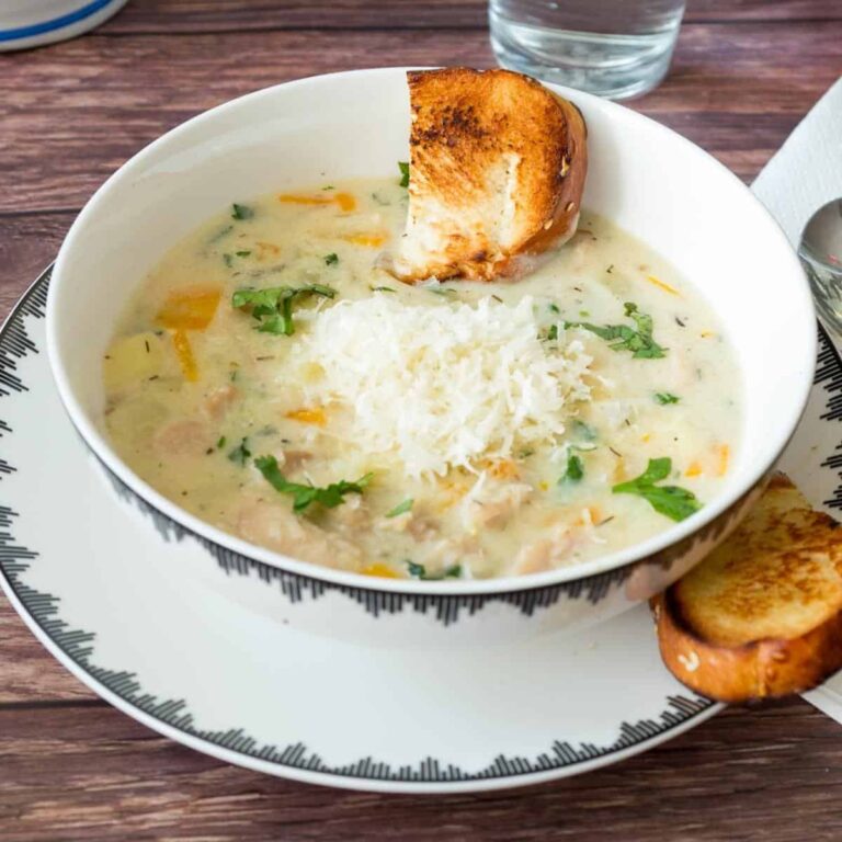 Súp Gà Rau Củ Đút Lò Bọc Vỏ Bánh Nghìn Lớp Chicken Pot Pie Soup – Thơm Béo