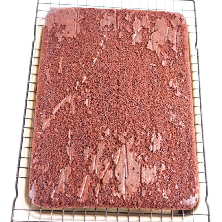 Cốt Bánh Sô-Cô-La Tạo Hình Cake Carving – Chắc Mịn Không Bở Vụn