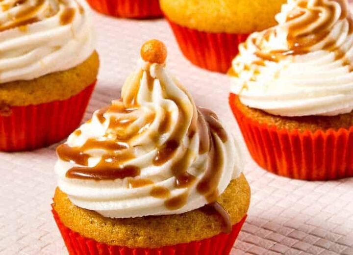 Easy Pumpkin Cupcakes with Cream Cheese Frosting