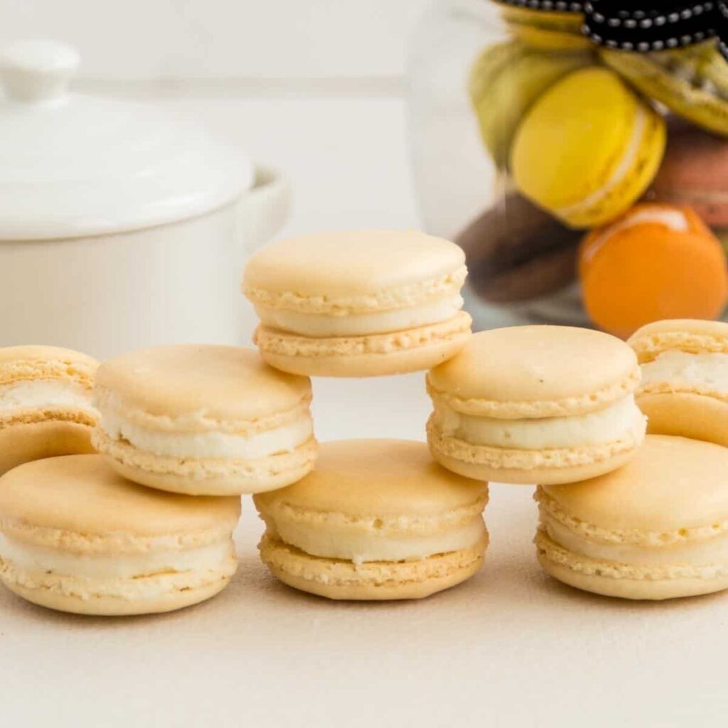 Bánh Macaron Pháp Chuẩn Không Thất Bại – Vỏ Mịn Chân Đều Rạng Rỡ