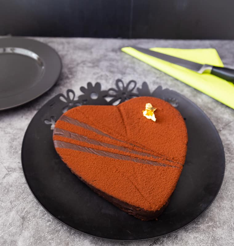 Bánh Sô-Cô-La Terrine Hình Trái Tim Heart Chocolate Terrine – Tan Chảy