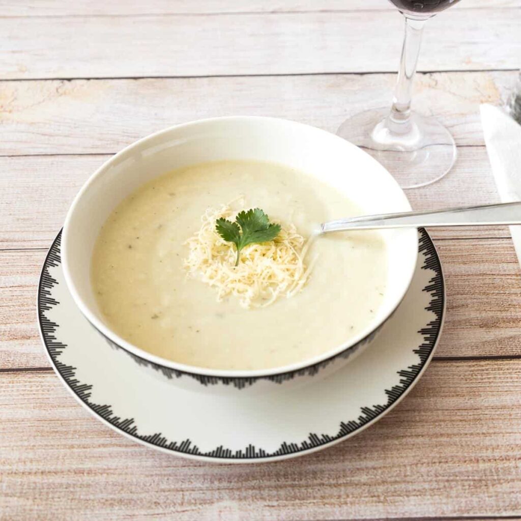 Súp Bông Cải Trắng Kem Tươi Cauliflower Soup – Sánh Mịn Thơm Bùi