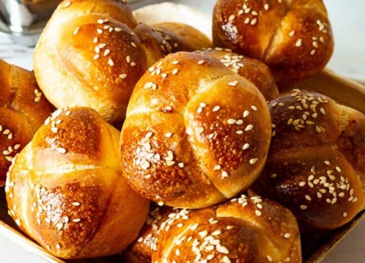 Homemade Cloverleaf Rolls
