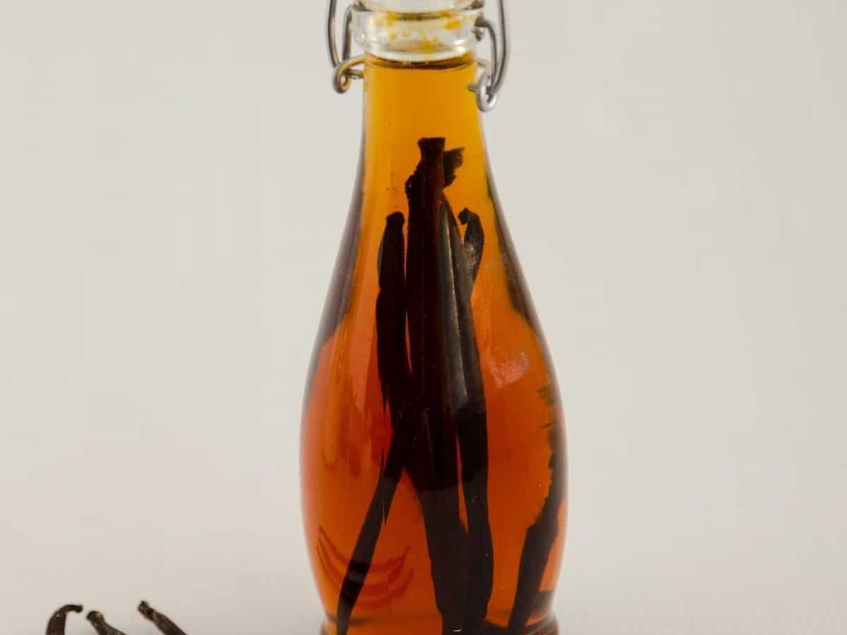 Homemade Vanilla Extract
