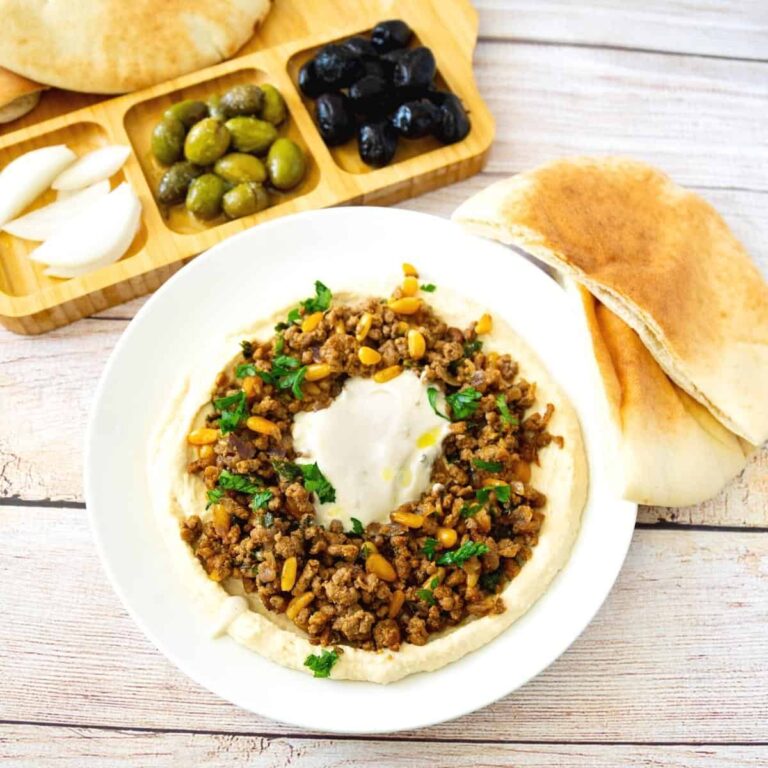 Sốt Đậu Gà Phủ Thịt Bò Xay Hummus with Meat – Đậm Đà Thơm Béo