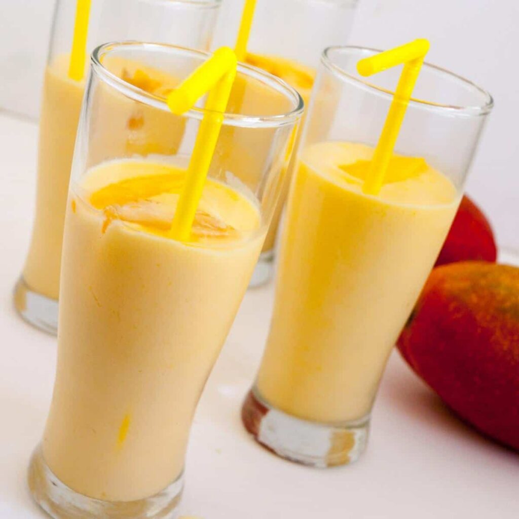Thức Uống Sữa Chua Xoài Ấn Độ Mango Lassi – Mát Lạnh Béo Ngậy