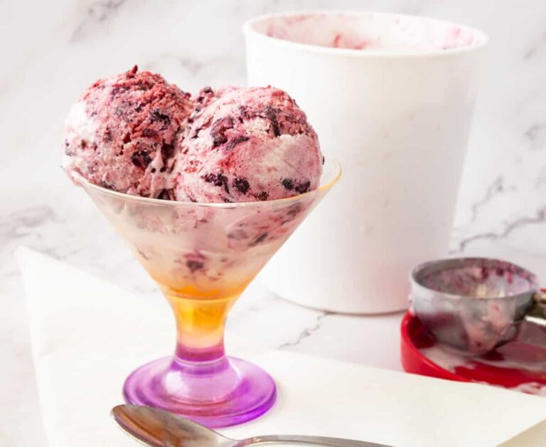 Kem Quả Mọng Hỗn Hợp Mixed Berry Ice Cream – Dẻo Mịn Không Máy