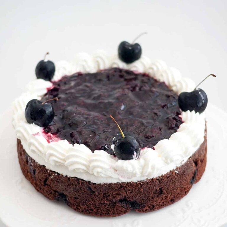 Bánh Gato Socola Anh Đào Chocolate Cherry Cake – Mềm Ẩm Đậm Vị