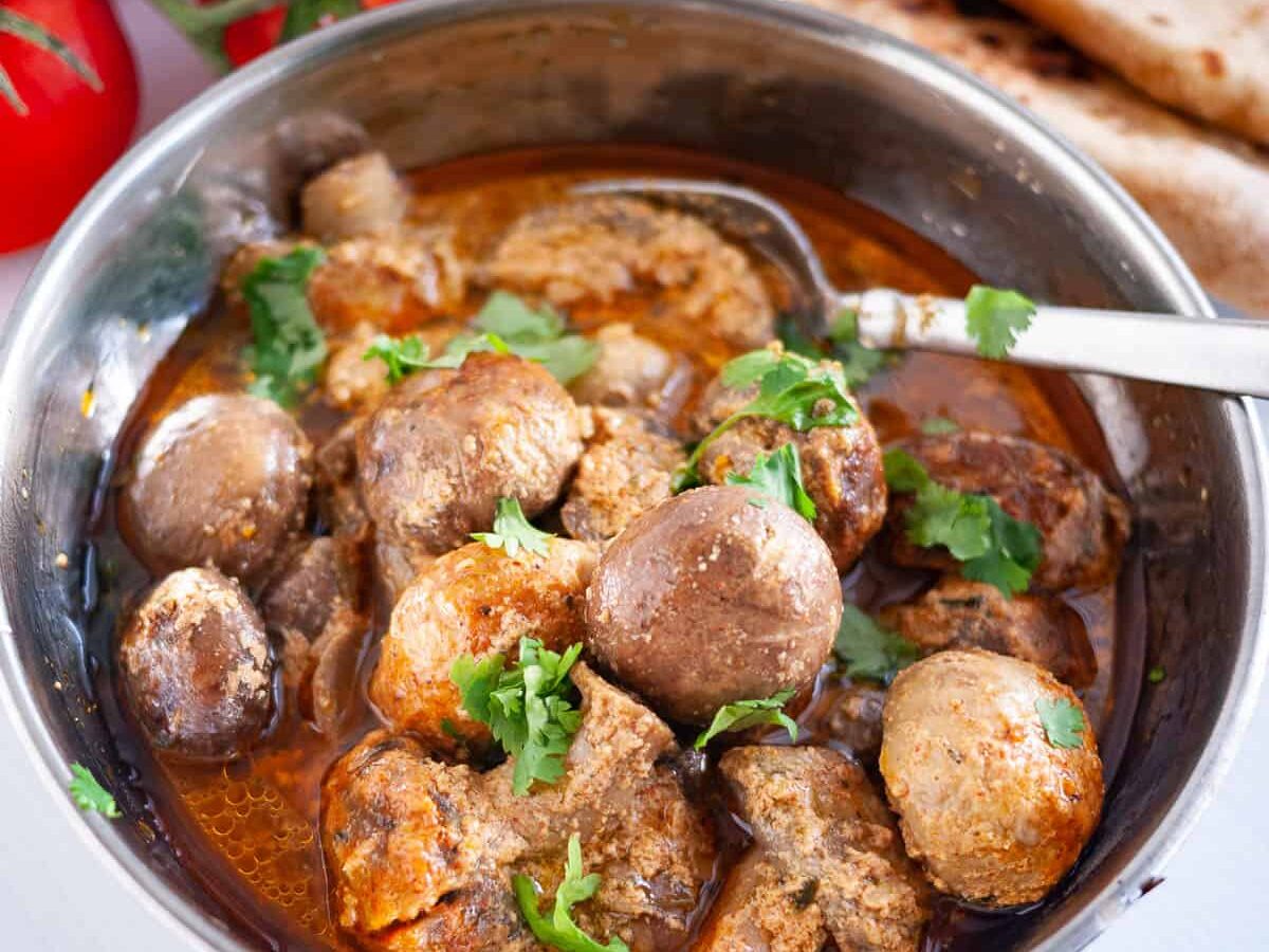Mushroom Masala Restaurant Style