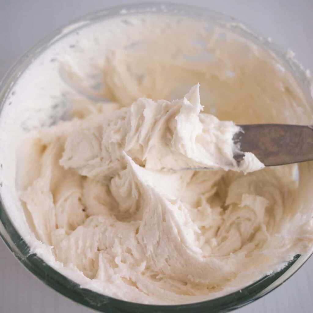 Kem Phô Mai Không Dùng Bơ No Butter Cream Cheese Frosting – Mượt Mịn