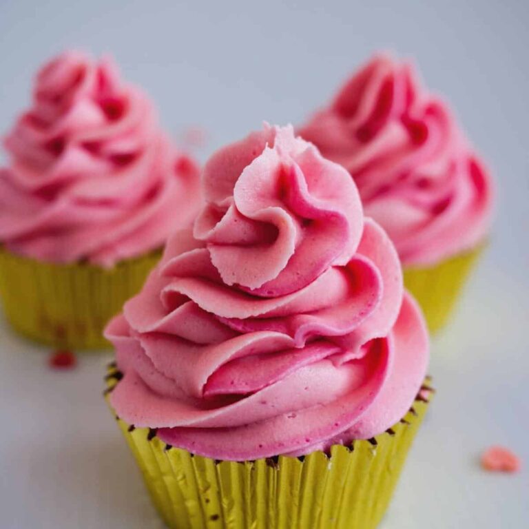 Kem Bơ Rượu Sâm Panh Hồng Pink Champagne Buttercream – Mượt Mịn sang Trọng