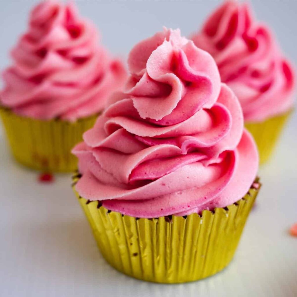 Bánh Cupcake Rượu Sâm Panh Hồng Pink Champagne Cupcakes – Mềm Xốp