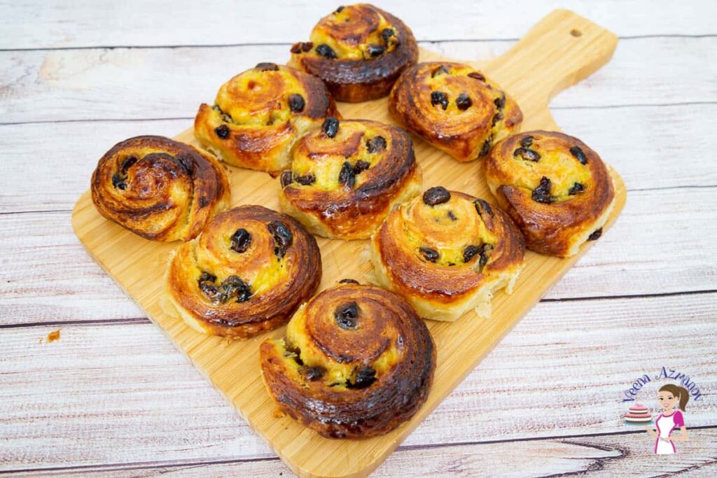 Bánh Mì Ngàn Lớp Nho Khô Pháp Pain Aux Raisins – Giòn Rụm Béo Ngậy