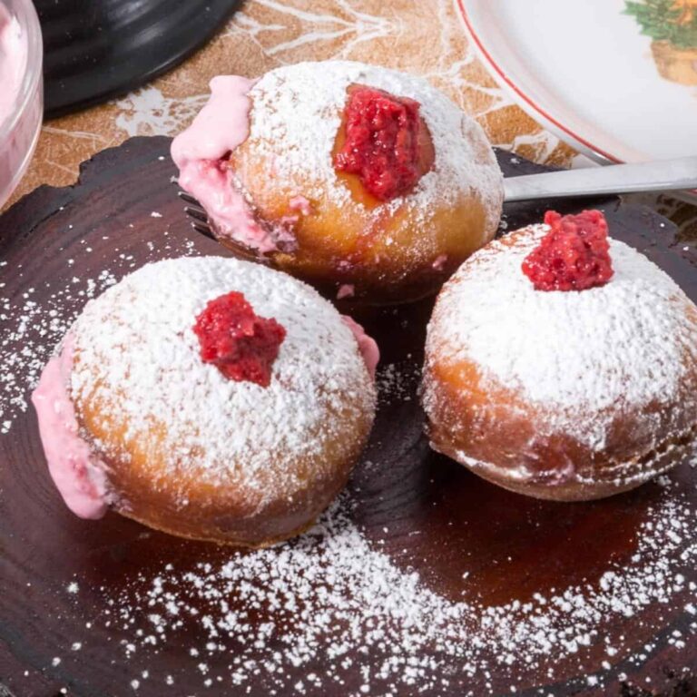 Bánh Rán Nhân Mứt Quả Mâm Xôi Sufganiyot – Mềm Xốp Ngọt Ngào